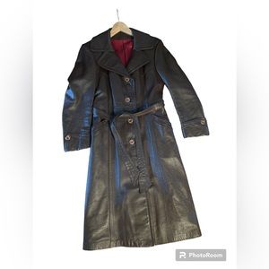 🍁🍂Rare 1970 Vintage real leather trench coat 🧥